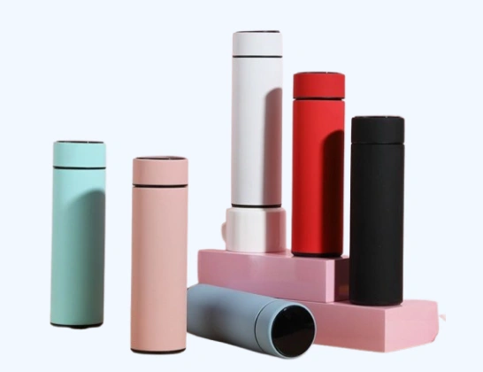 Customised stainless steel insulated bottles in multiple colours for bulk corporate gifting and branded drinkware orders